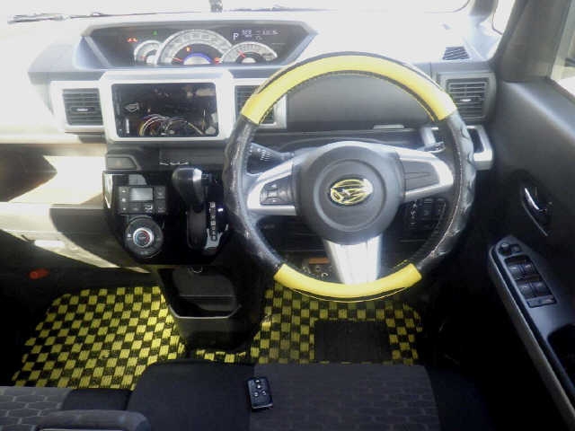 DAIHATSU WAKE
