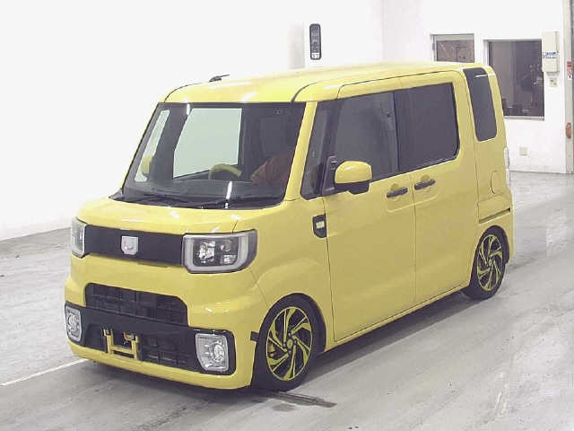 DAIHATSU WAKE