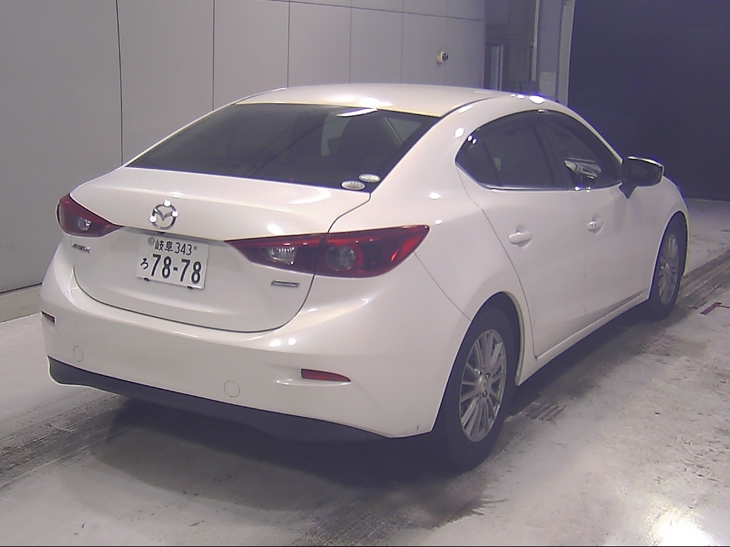MAZDA AXELA