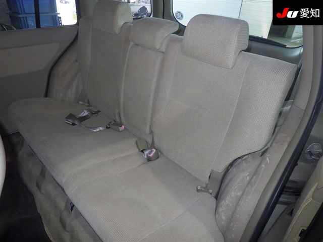 TOYOTA RAUM