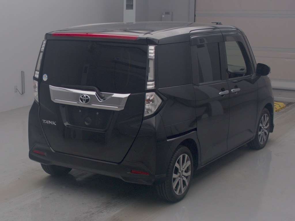 TOYOTA TANK