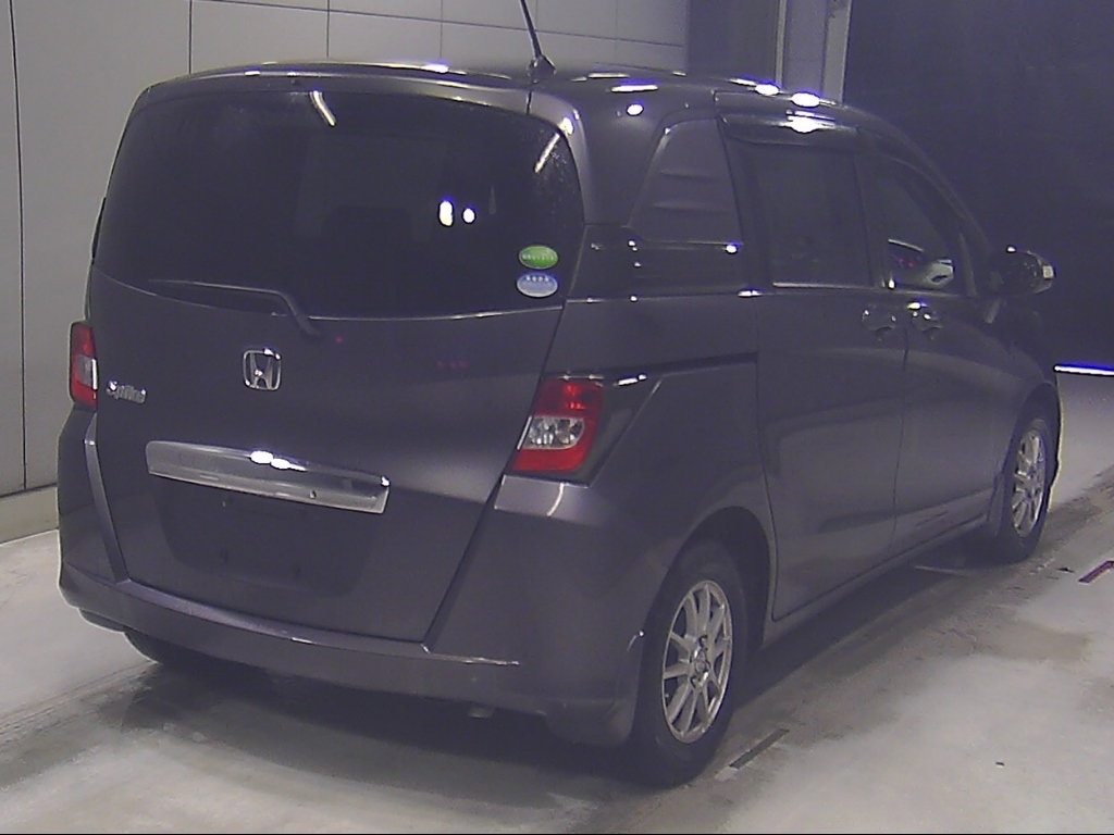 HONDA FREED SPIKE