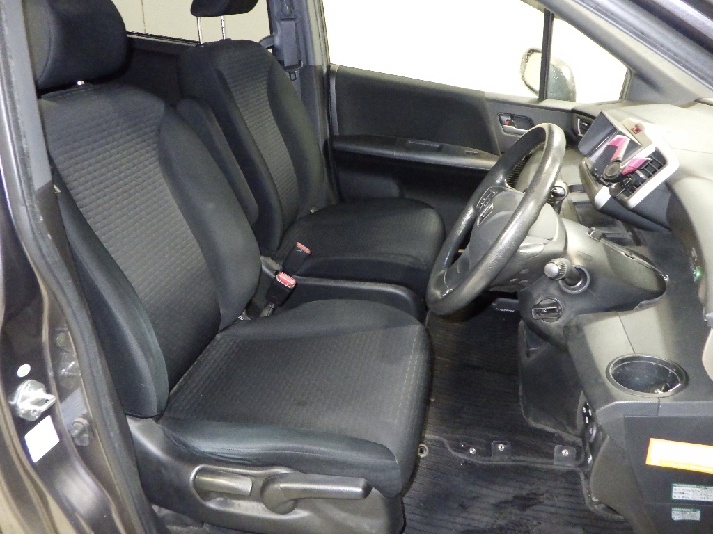 HONDA FREED SPIKE