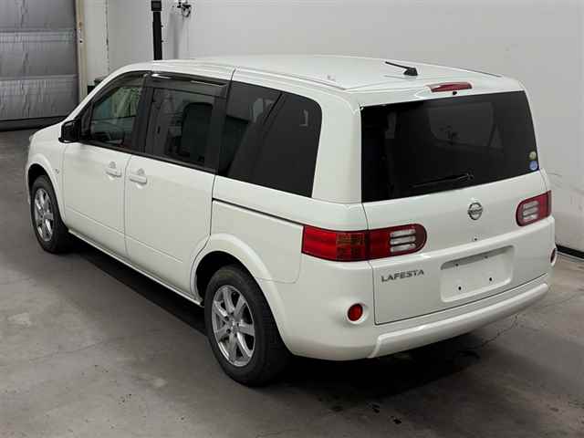 NISSAN LAFESTA