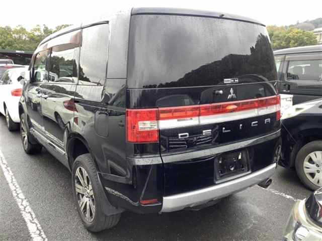MITSUBISHI DELICA D:5