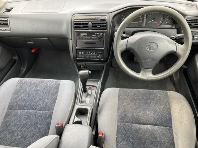 TOYOTA CARINA
