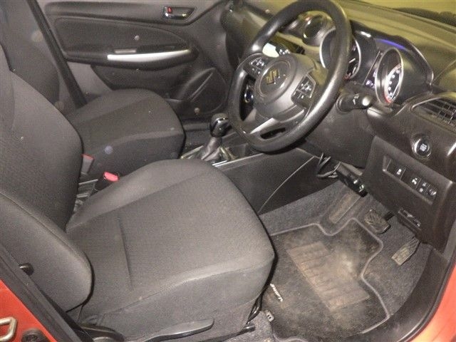 SUZUKI SWIFT