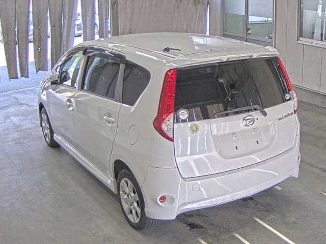 DAIHATSU BOON LUMINAS
