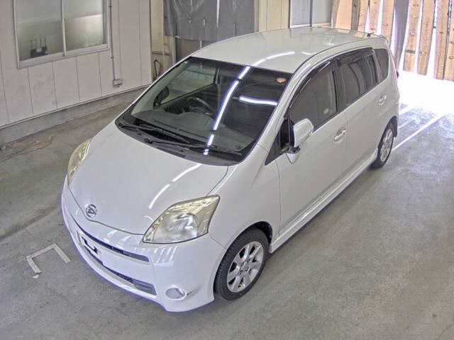 DAIHATSU BOON LUMINAS
