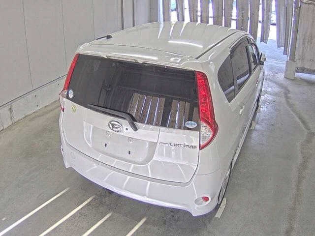 DAIHATSU BOON LUMINAS