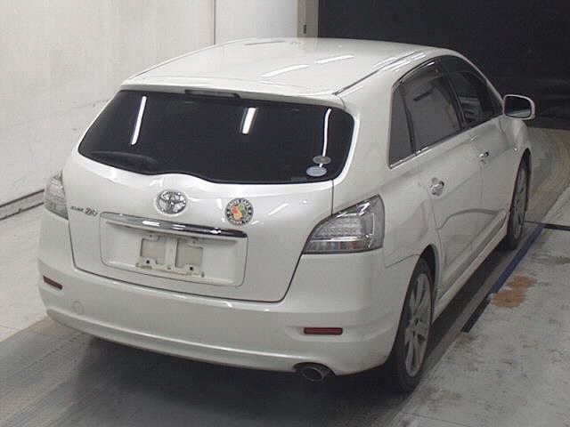 TOYOTA MARK X ZIO