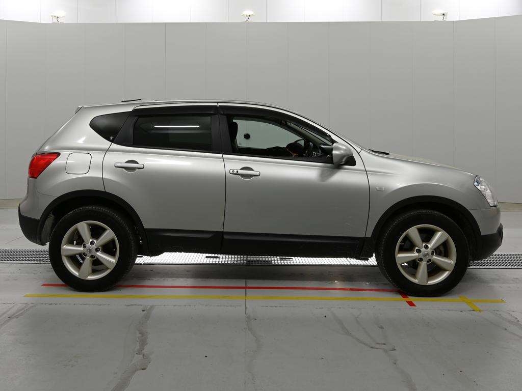NISSAN DUALIS