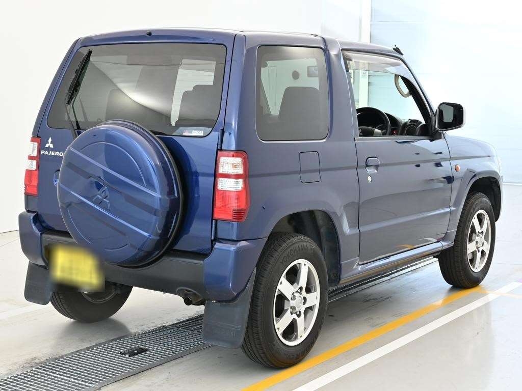 MITSUBISHI PAJERO MINI