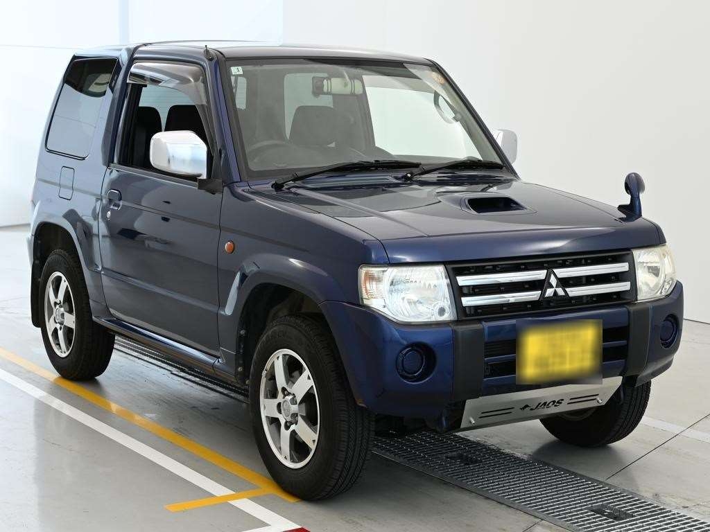 MITSUBISHI PAJERO MINI