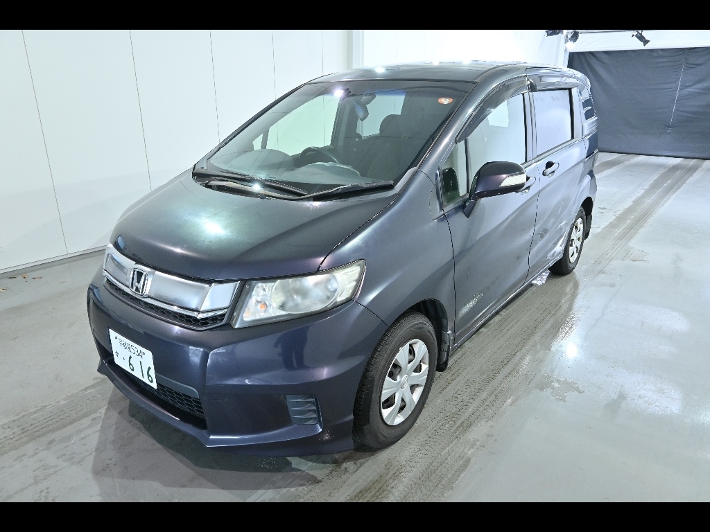 HONDA FREED SPIKE