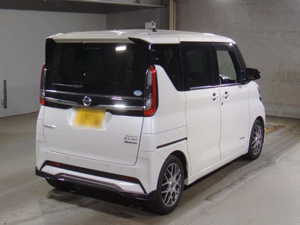 NISSAN ROOX