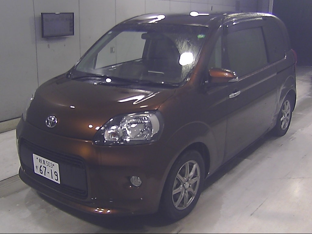 TOYOTA PORTE