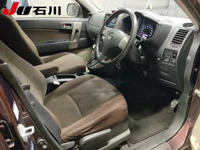 TOYOTA RUSH