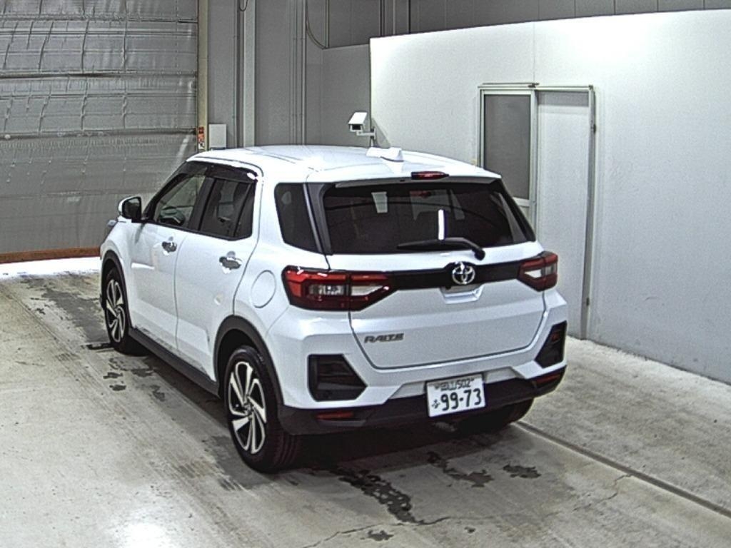 TOYOTA RAIZE