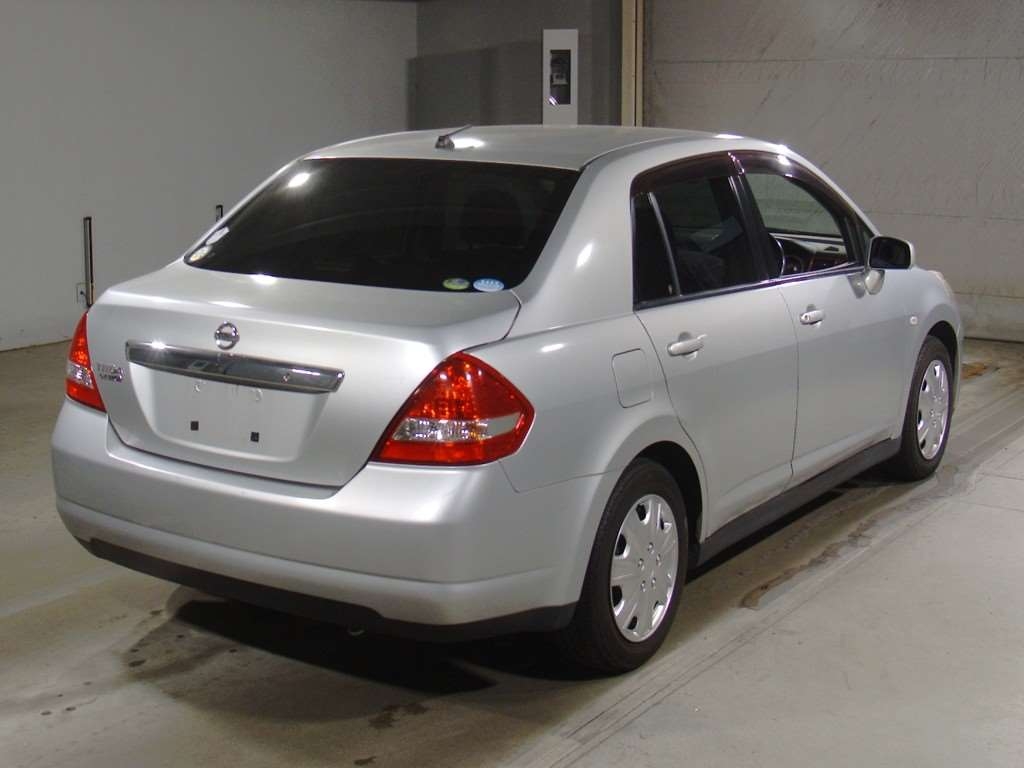 NISSAN TIIDA LATIO