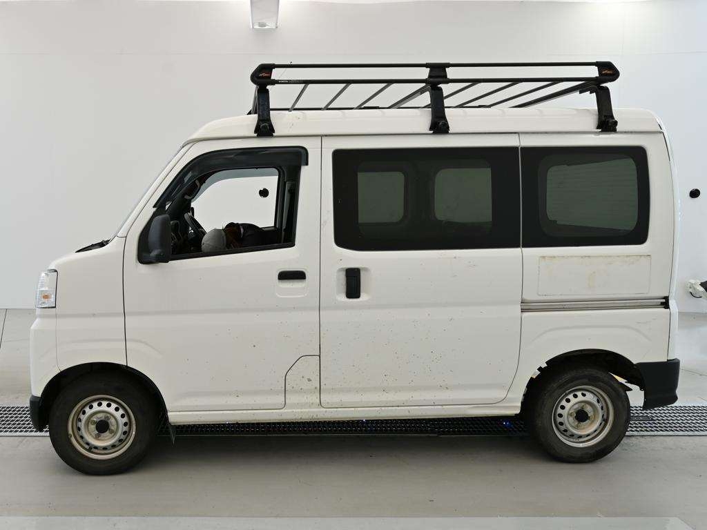 TOYOTA PIXIS VAN