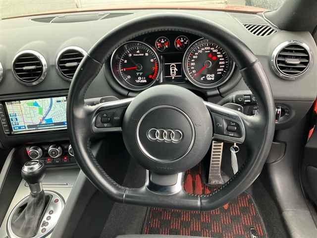 AUDI TT