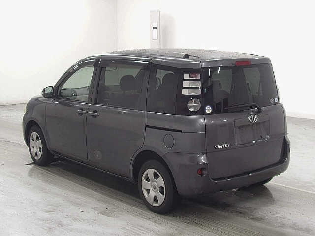 TOYOTA SIENTA