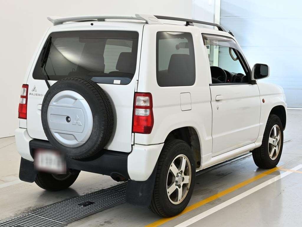 MITSUBISHI PAJERO MINI