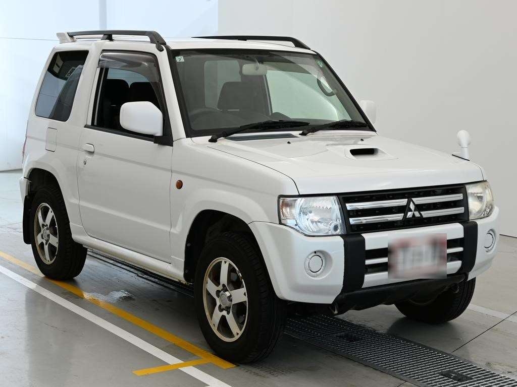 MITSUBISHI PAJERO MINI