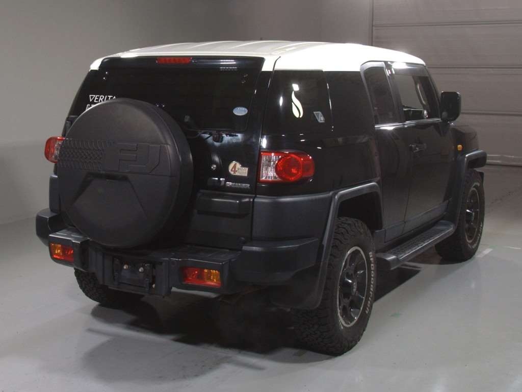 TOYOTA FJ CRUISER