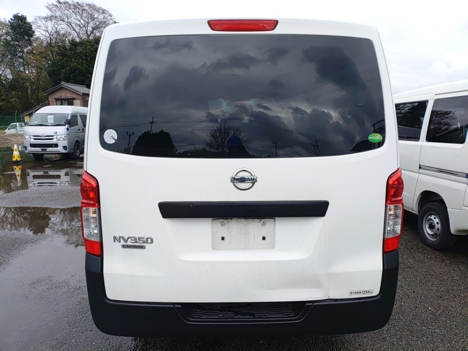 NISSAN NV350 CARAVAN