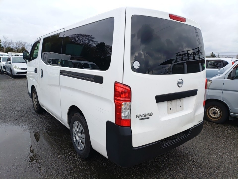 NISSAN NV350 CARAVAN