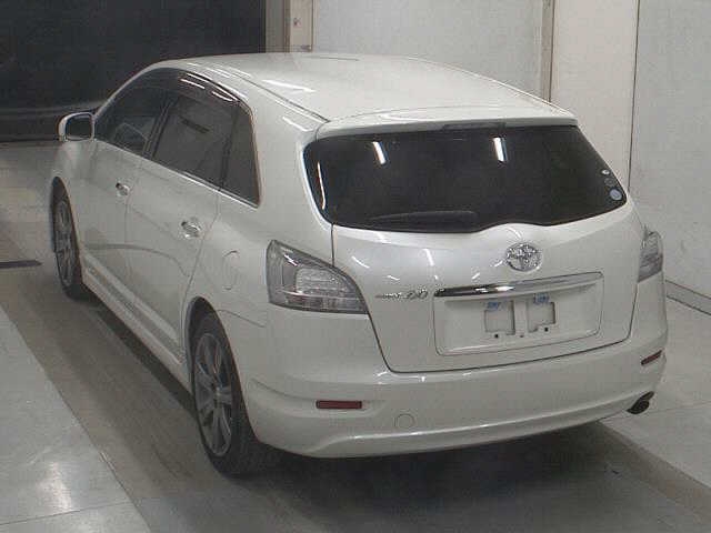 TOYOTA MARK X ZIO
