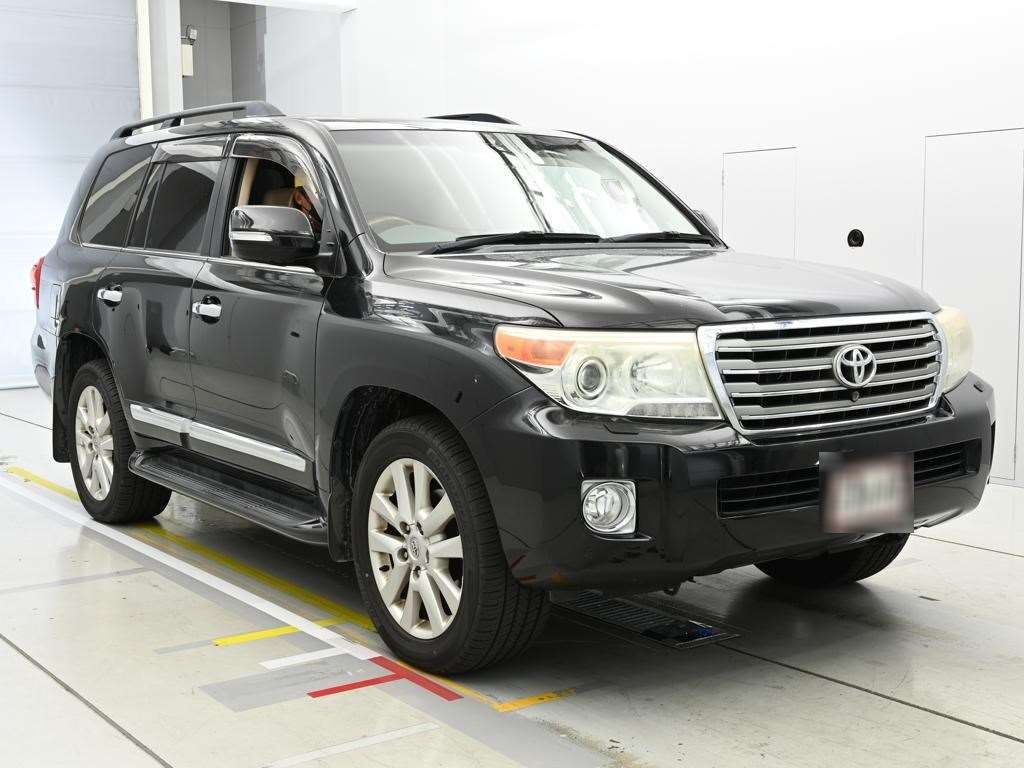 TOYOTA LAND CRUISER