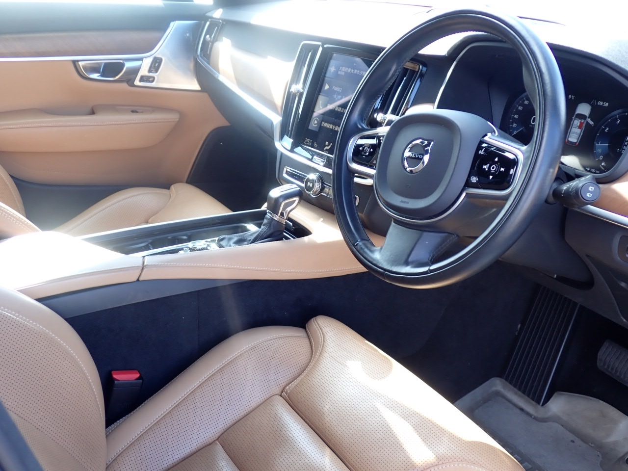 VOLVO V90