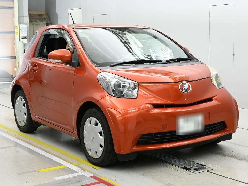 TOYOTA IQ