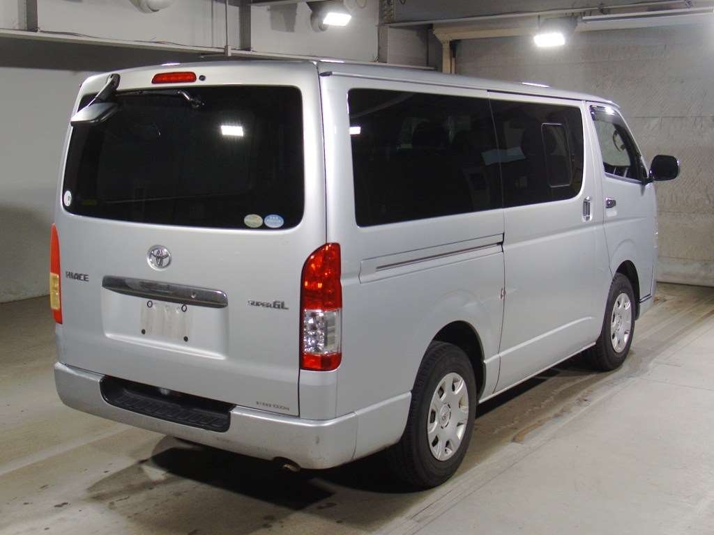 TOYOTA REGIUS ACE