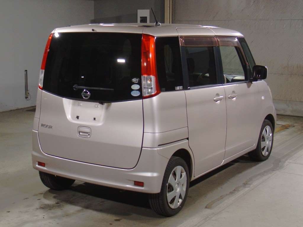 NISSAN ROOX