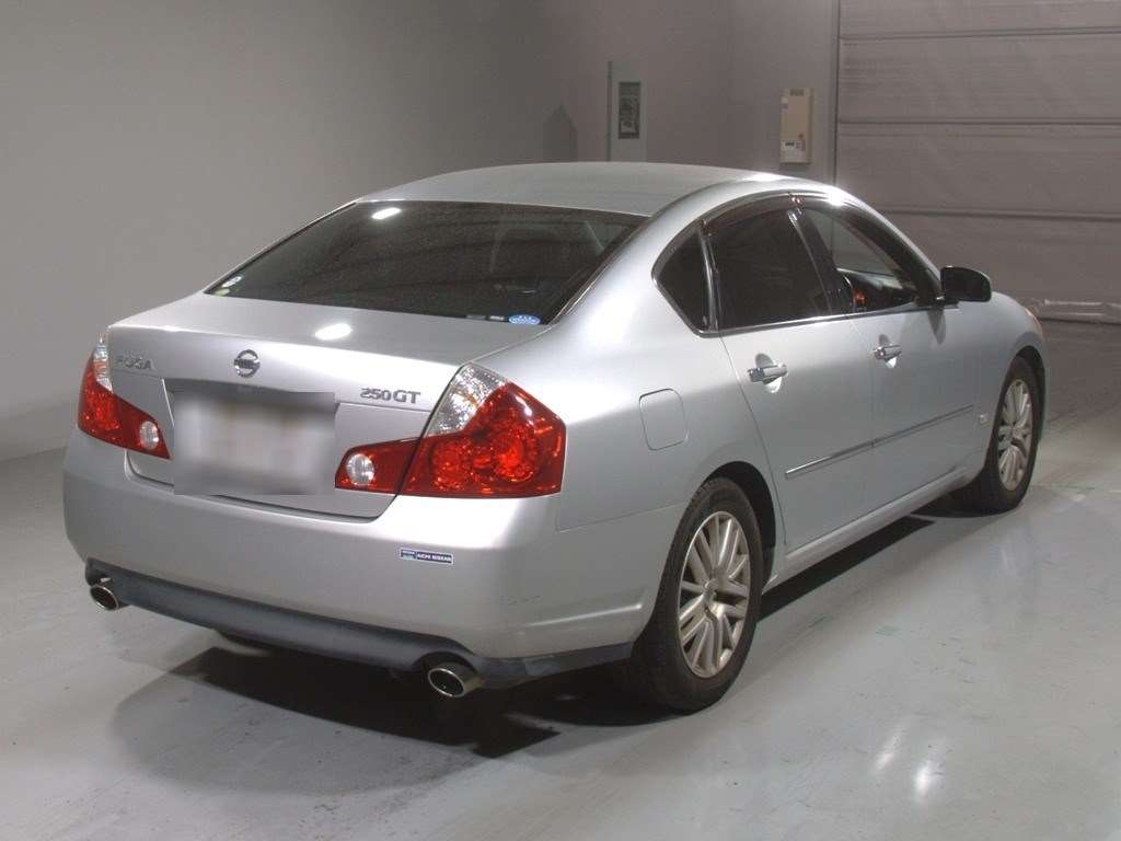 NISSAN FUGA