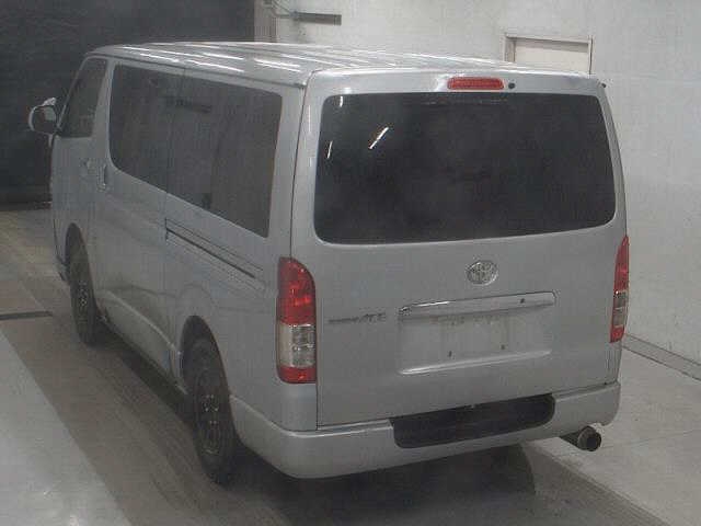 TOYOTA REGIUS ACE