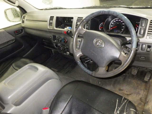 TOYOTA REGIUS ACE