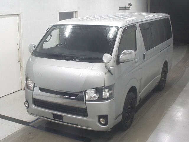 TOYOTA REGIUS ACE