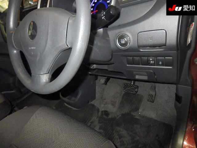 MITSUBISHI DELICA D:2