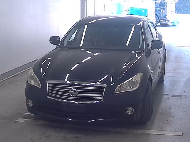 NISSAN FUGA