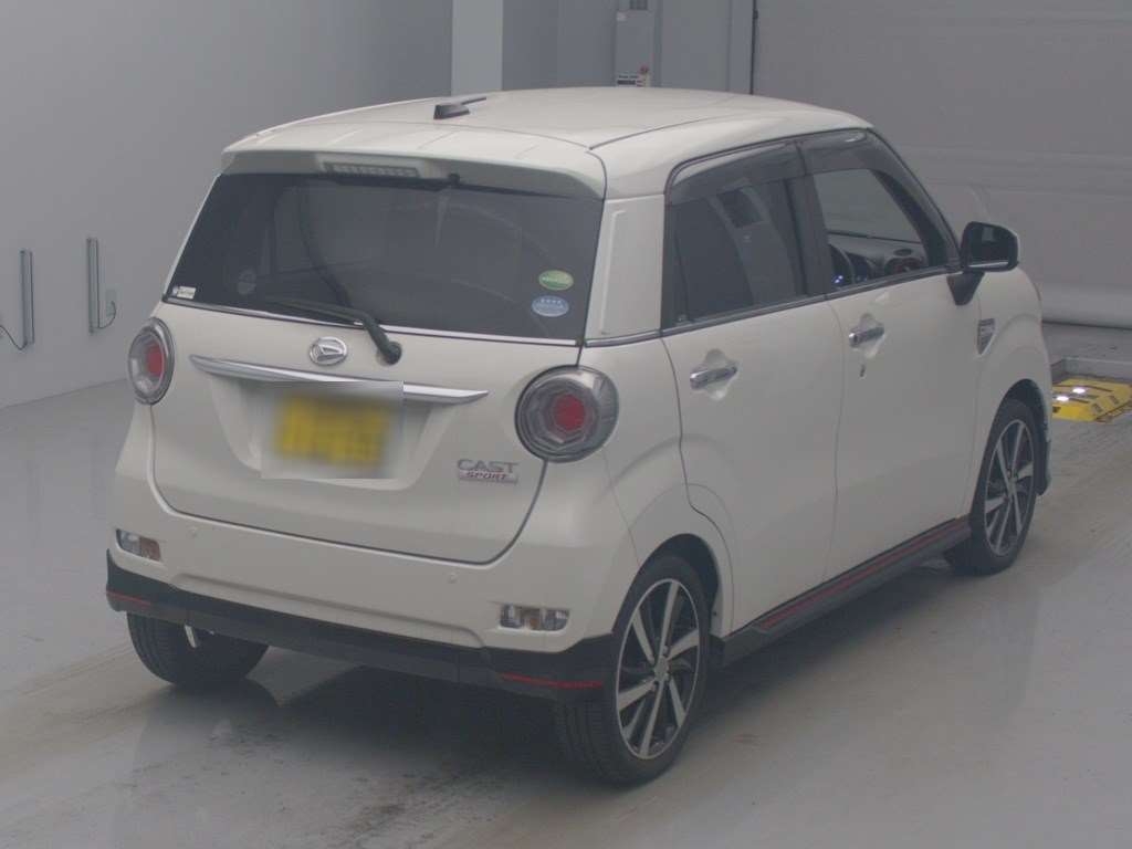 DAIHATSU CAST