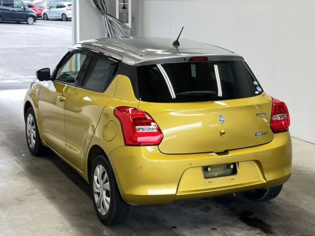 SUZUKI SWIFT