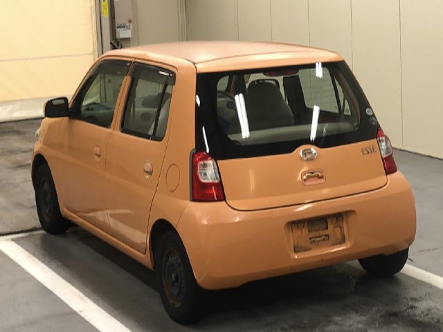 DAIHATSU ESSE