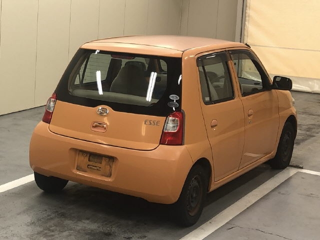 DAIHATSU ESSE