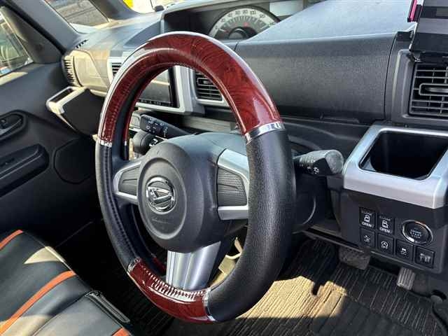 DAIHATSU WAKE