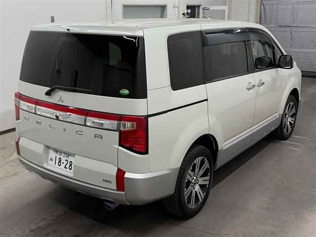 MITSUBISHI DELICA D:5